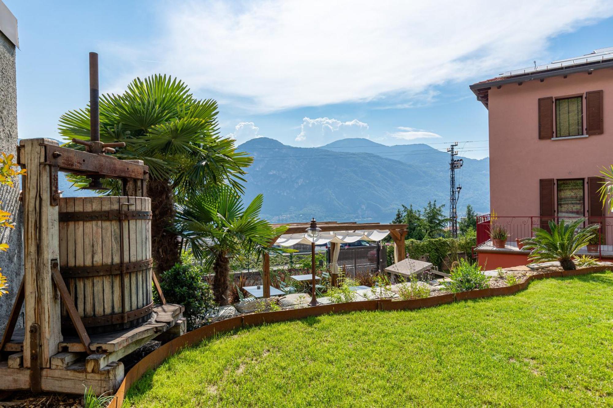 Il Mallo Verde - Lake Como B&B Mandello del Lario Bagian luar foto